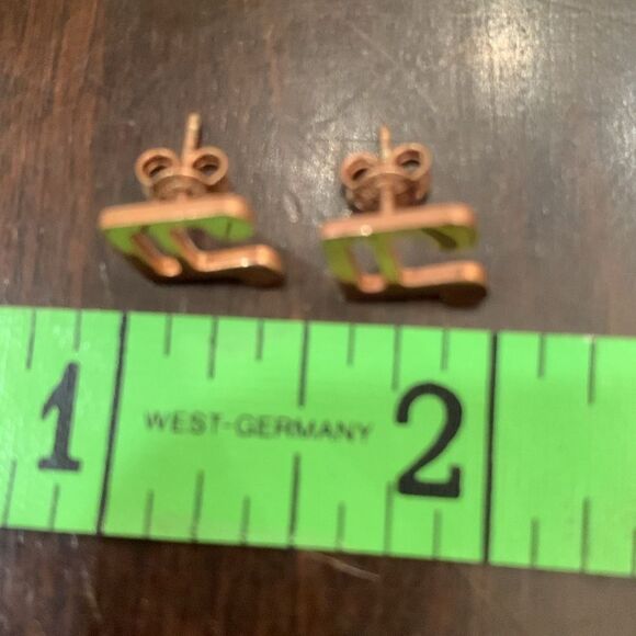 Small music note stud earrings - Picture 3 of 3